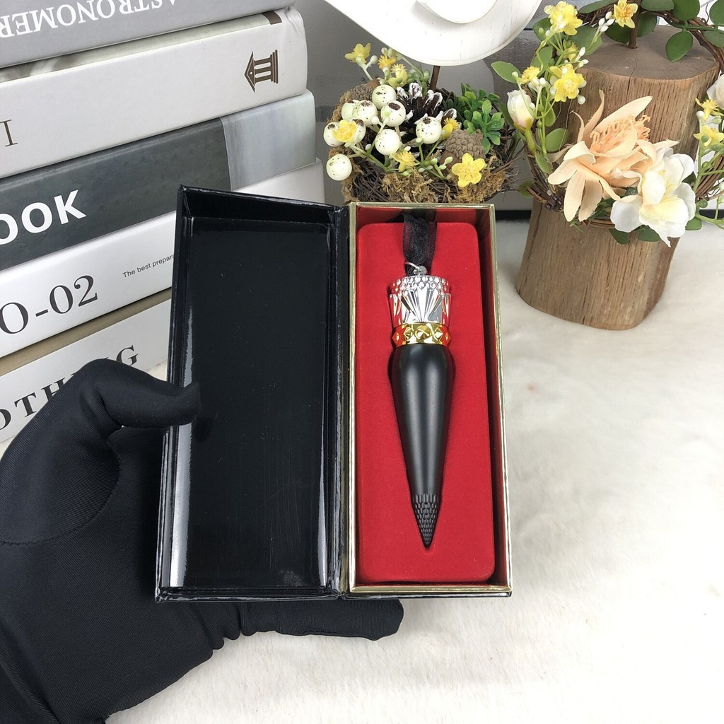 100คุณภาพเคาน์เตอร์ New Edition CL Luboting Queens Scepter ลิปสติกหัวไชเท้า Cube ลิปสติกยี่ห้อใหม่กล