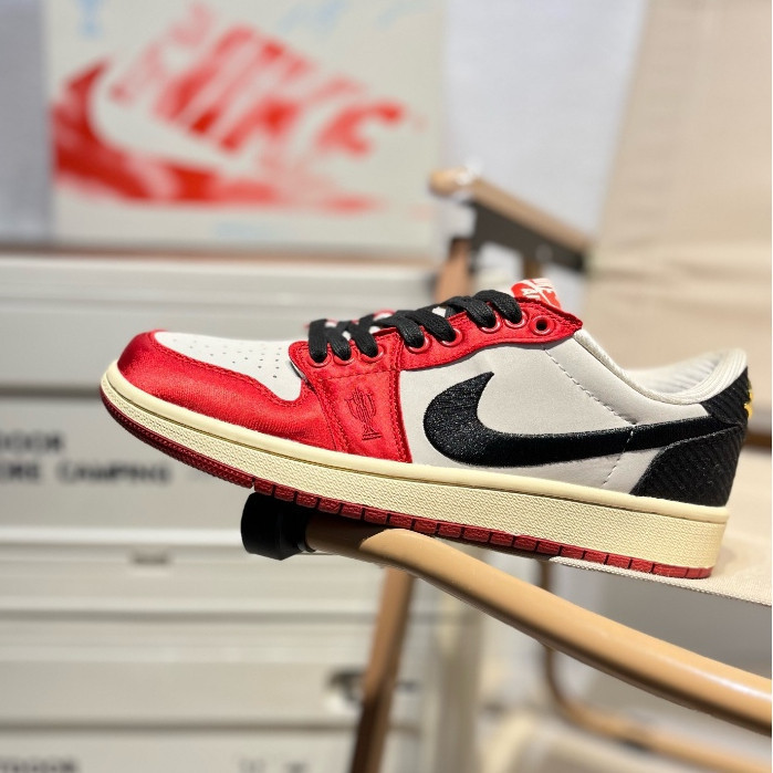 Room X J1 LOW OG "Exit"