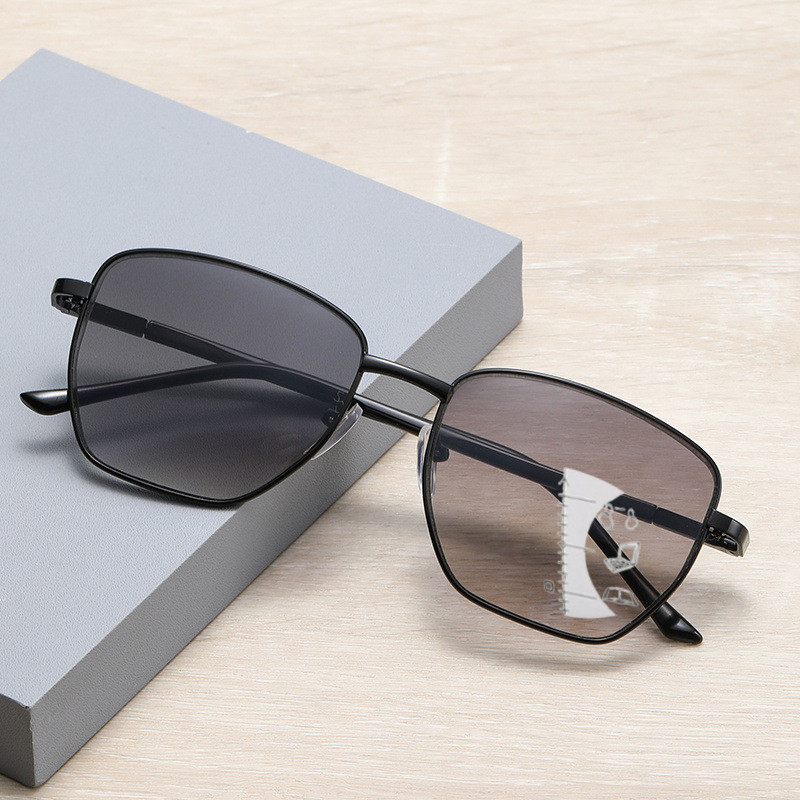 สีเทาเลนส์เกรดแว่นอ่านหนังสือสําหรับไดร์เวอร์ผู้ชายแว่นตากันแดด Progressive Multifocal สมาร์ทซูม Sha