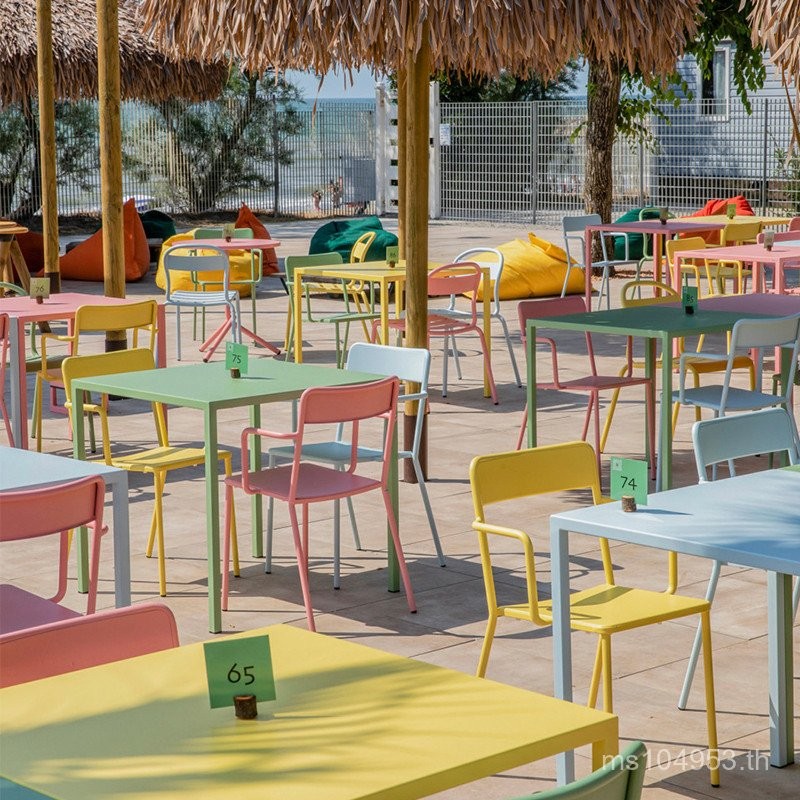 ชุดออกแบบสันทนาการศิลปะเหล็ก Influencer Milk Tea Shop Cafe วัสดุอลูมิเนียมผสมสี Courtyard Open-air เ