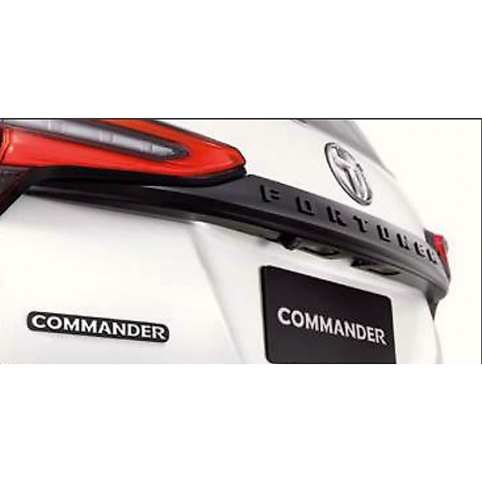 แผ่นเพรท Commander Toyota Fortuner  ( Toyota แท้ศูนย์ 100% )