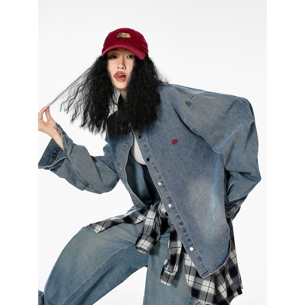 Net Pattern F4005 Letter ปัก Washed Denim Jacket สีฟ้าอ่อนสีน้ําเงินเข้ม M ถึง 3XL2025 chic Niche