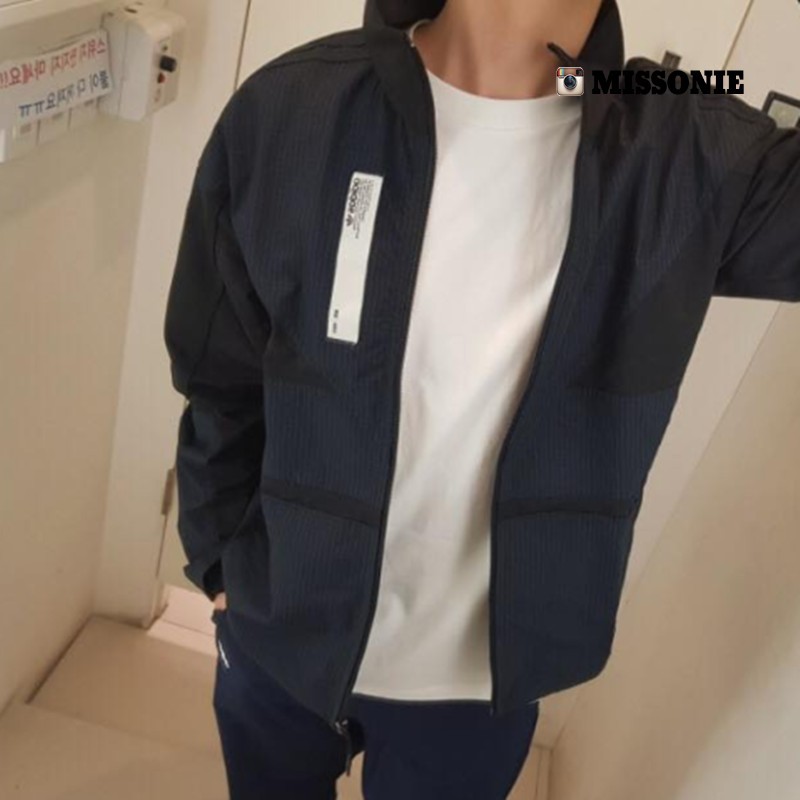 แจ๊คเก็ตสไตล์ลำลอง Adidas NMD Clove Stitching ดำ มีซิปและกระเป๋าด้านข้าง ปกยืน