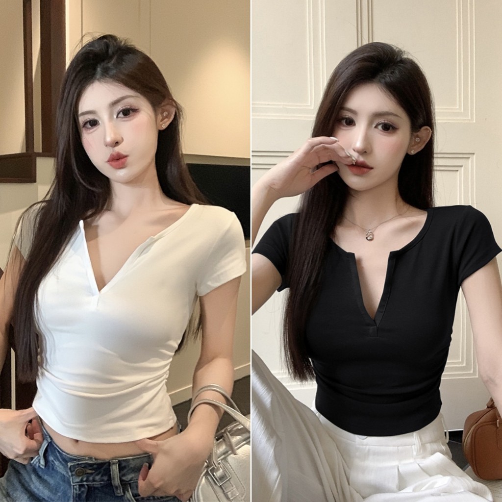 Hotgirl พร้อมส่ง เสื้อยืดสวยๆผู้หญิง เสื้อยืดรัดรูป โมเดลพื้นฐานเรียบง่ายสีทึบ แฟชั่นคอวี สไตล์เกาหลี