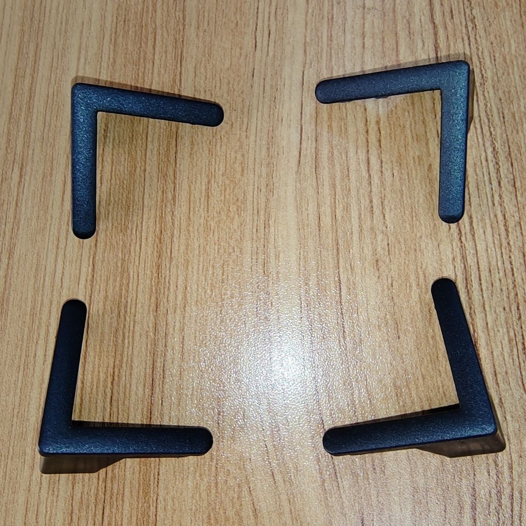 38มิลลิเมตรการเชื่อมต่อเพิ่มความสูงมะระหลุมคอลัมน์แผ่นเท้ามุมพลาสติกเหล็กเชื่อมต่อแผ่นเท้าแร็คยึดมุม