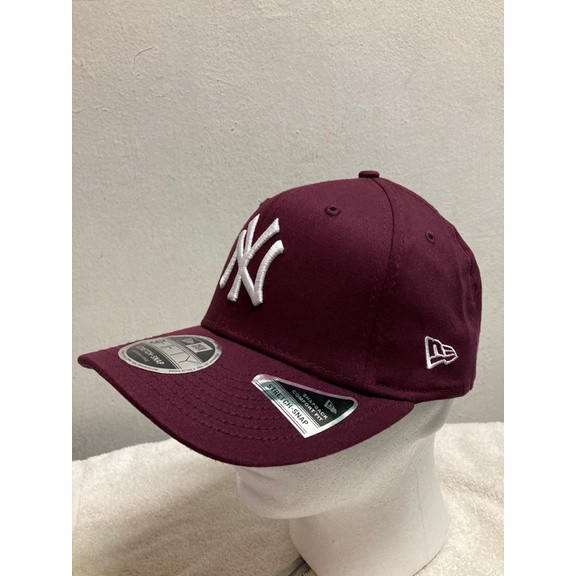 New Era 9FIFTY New York Yankees Maroon Cap