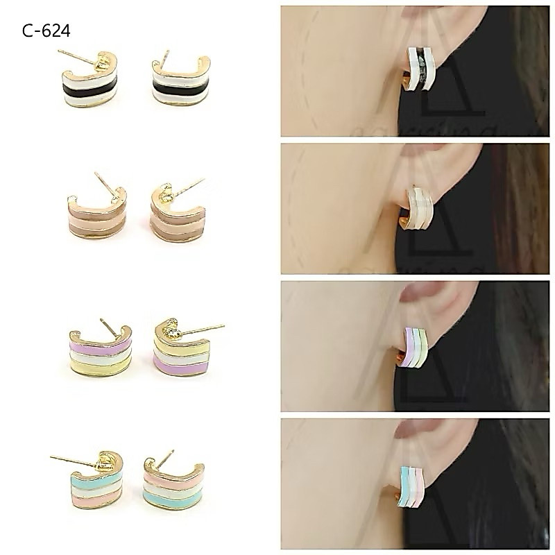 [C601-624] ต่างหูห่วงครึ่งวงงานลงสี มีหลายแบบ พร้อมแป็นโลหะทุกคู่ ราคาต่อ1คู่(2ข้าง)