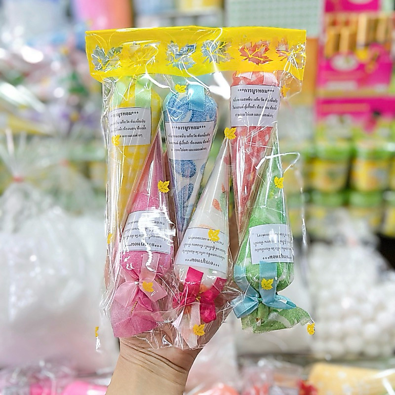 การบูรหอม Camphor air freshener ขนาด 150 กรัม แบบแขวน (จำนวน 6 ชิ้น)
