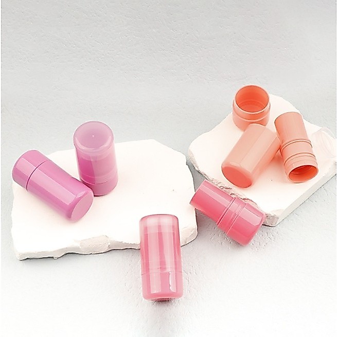 *รุ่นใหม่ ทรงกลม ฝามน* 6-8 g  หลอดบรัช หลอดบาล์ม สำหรับใส่ลิปหรือบาล์ม ฝาปิดแน่นไม่หลวม สินค้าใหม่ ส่งจากไทย