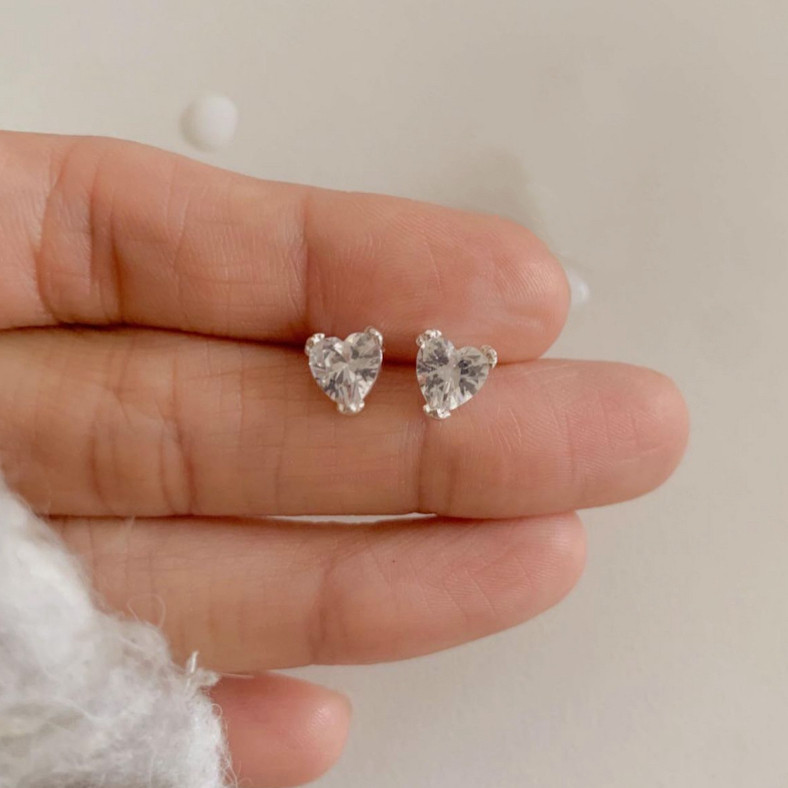 Suwann.na [ราคาต่อคู่] ต่างหู ต่างหูเงินแท้ เพชรหัวใจ