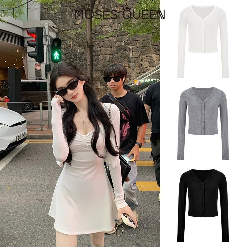 MOSESQUEEN เสื้อคาร์ดิแกนแจ็คเก็ต ลายถักคอวี กระดุมแถวเดียว ออกแบบมาเพื่อผู้หญิง สวมใส่ง่ายและเหมาะหลายโอกาส #63225