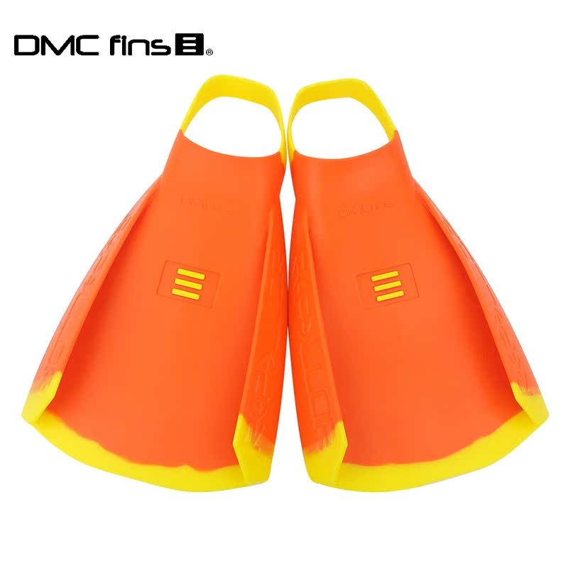DMC FINS REPELLOR ทำจากซิลิโคนอ่อนนุ่ม สบายขณะสวมใส่ สีส้ม