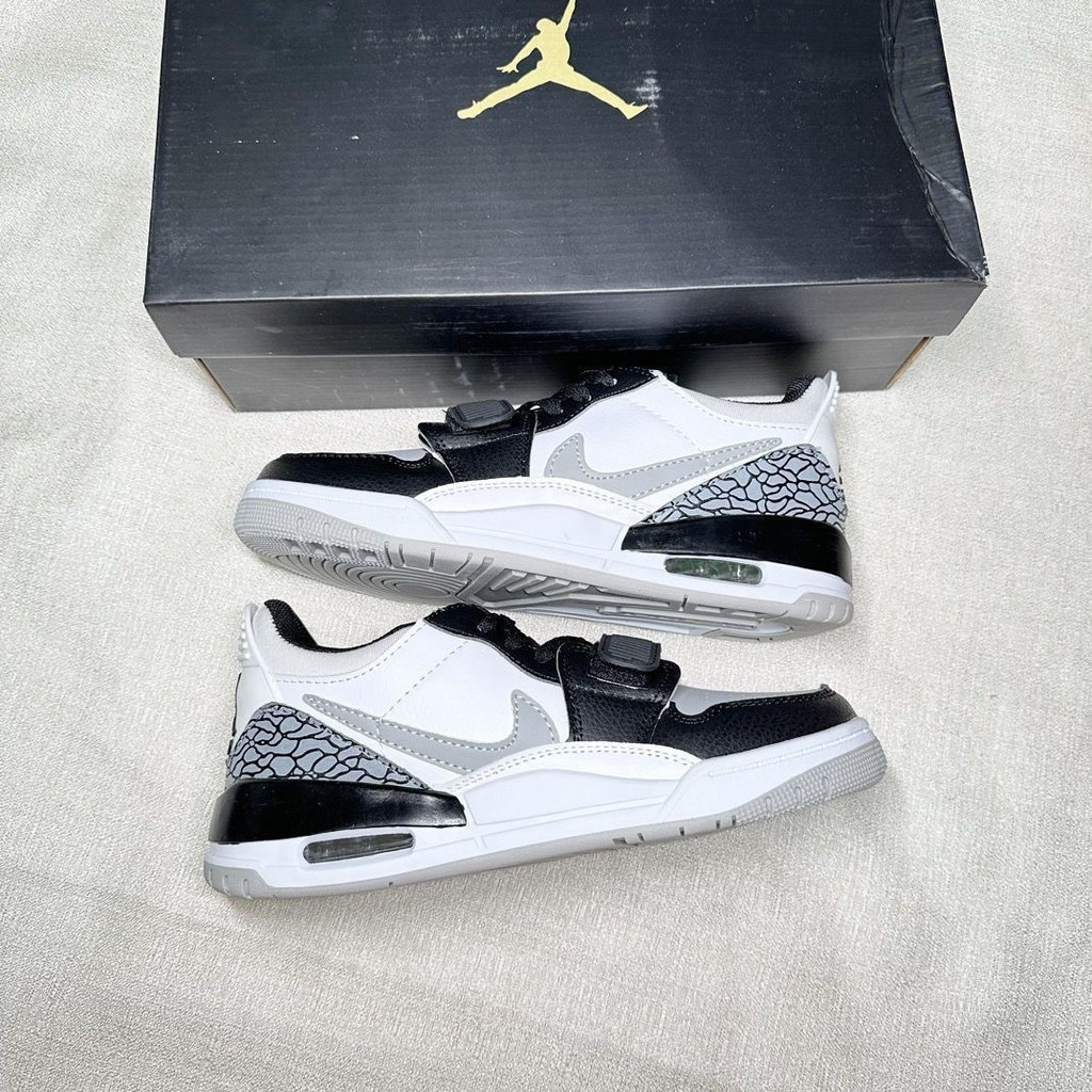 คลาสสิกผู้ชายผู้หญิงรองเท้าสเก็ตบอร์ดรองเท้าใหม่ Putian AJ312 Low-Top สีเทาสีขาวสีดํา Soot แฟชั่นผู้