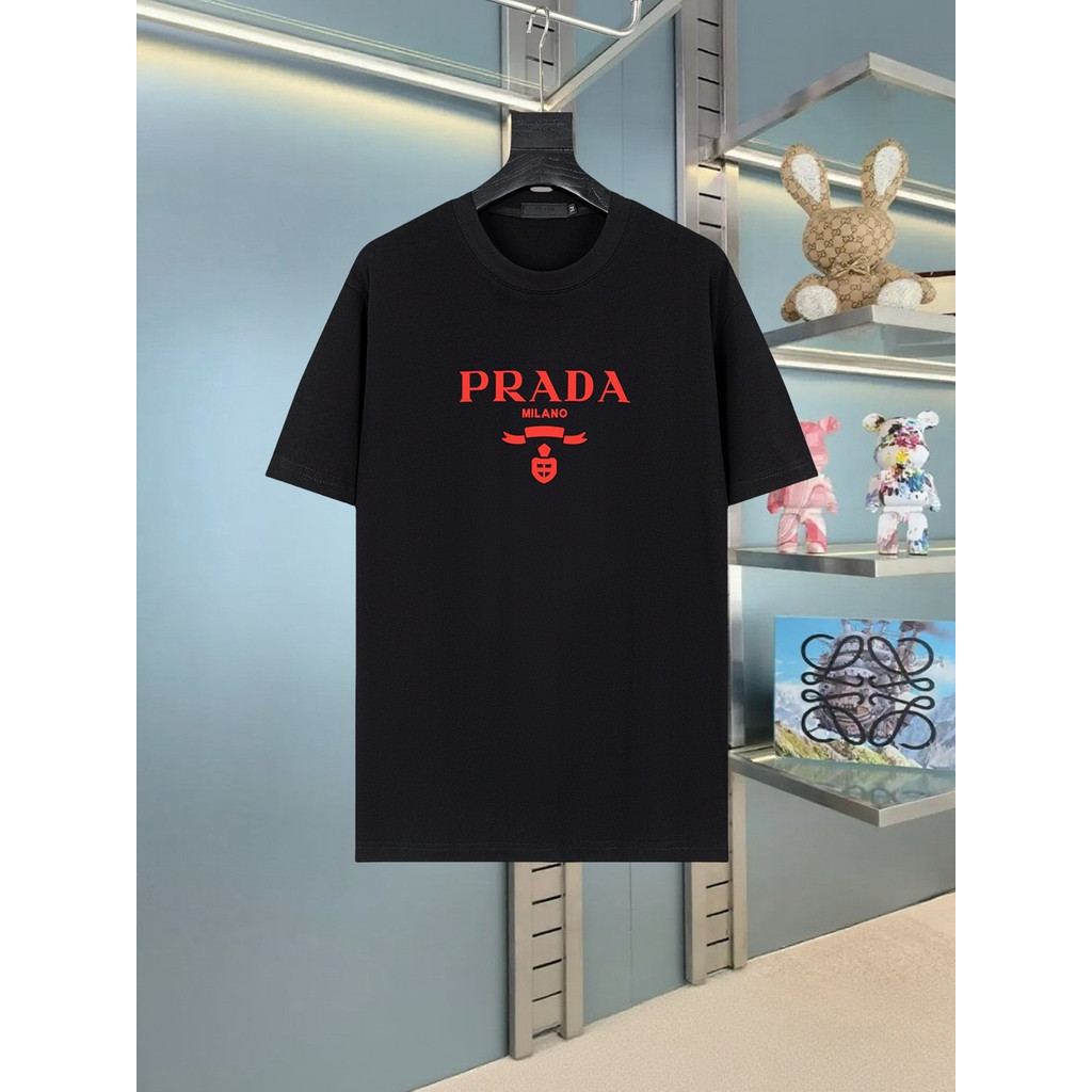 Prada/Prada 2026 คลาสสิกรอบคอแขนสั้นเสื้อยืดผู้ชายผู้หญิงสไตล์สบาย Slim-Fit Slimmer ดูกีฬาสไตล์สีทึบ