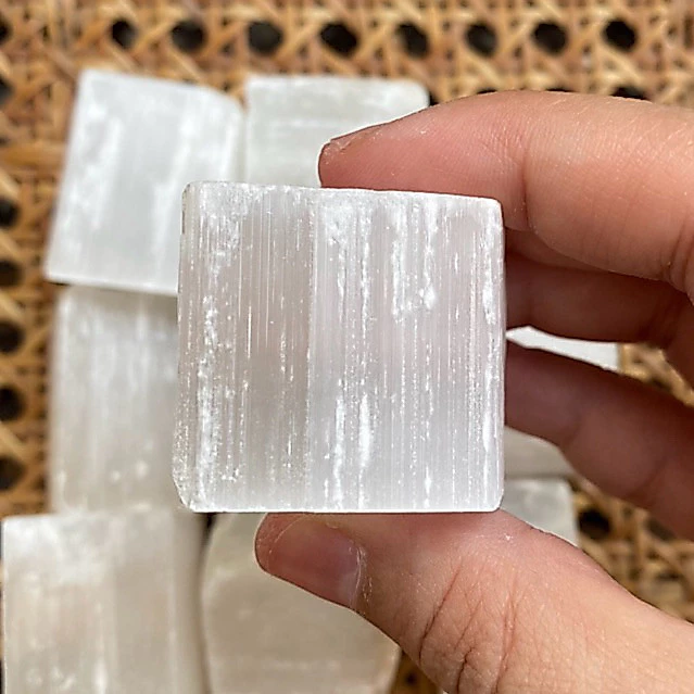 ‼️พร้อมส่งใน🇹🇭‼️ Selenite เซเลไนต์ สวยมาก ใช้ชำระล้างพลังงานลบในตัวเรา หิน สิ่งของ ไพ่ สถานที่ โดยวางไว้ใกล้สิ่งนั้น