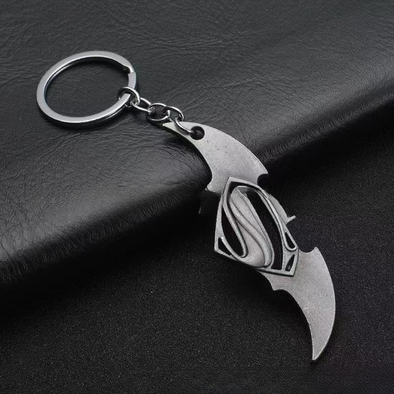 Avengers Creative Marvel Batman พวงกุญแจโซ่ Avengers จี้กุญแจรถ