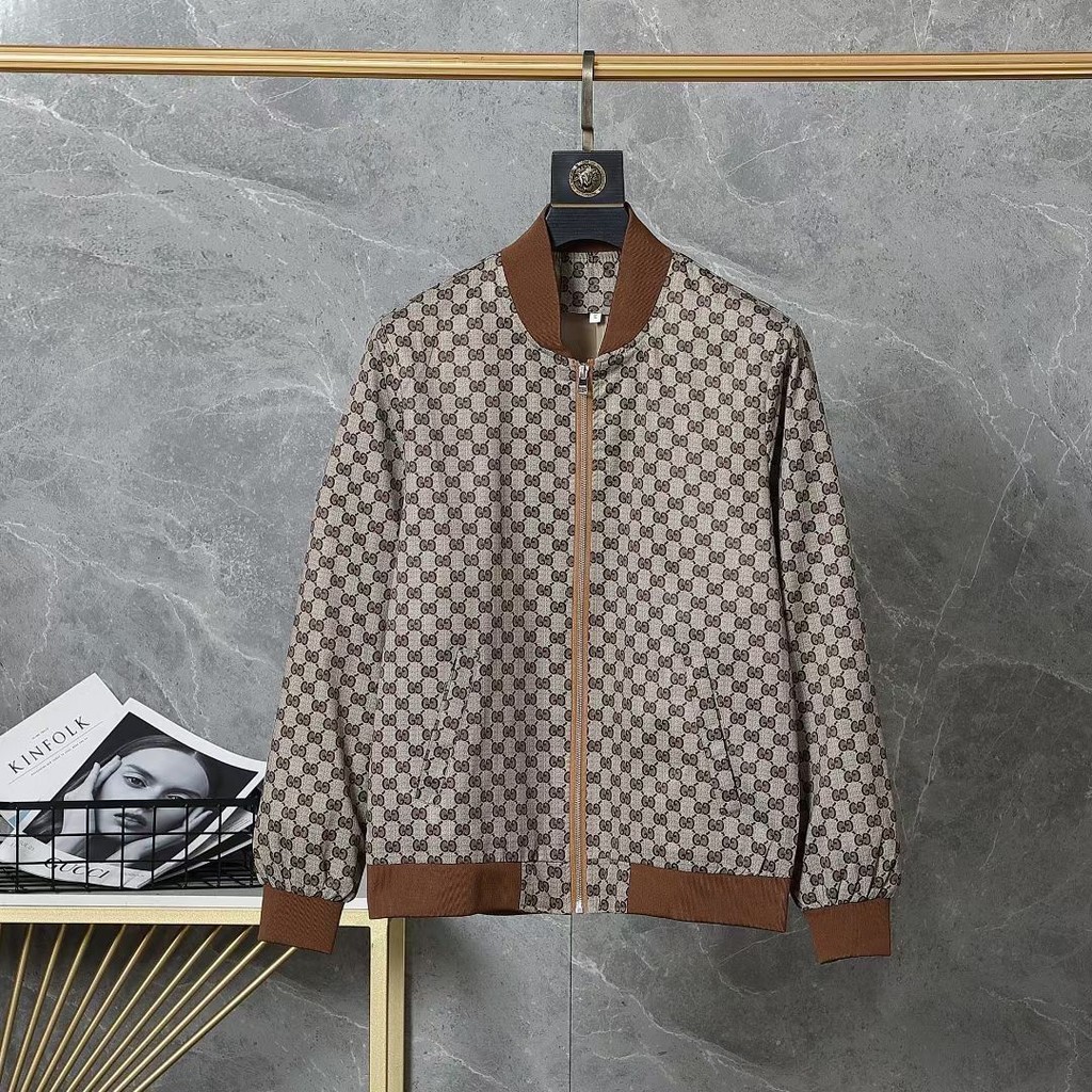 G GUCCI3258 เสื้อแจ็คเก็ตผู้ชายแบบฮู้ด ลายจักкарดเต็มตัวพร้อมตัวอักษร G Unisex Top