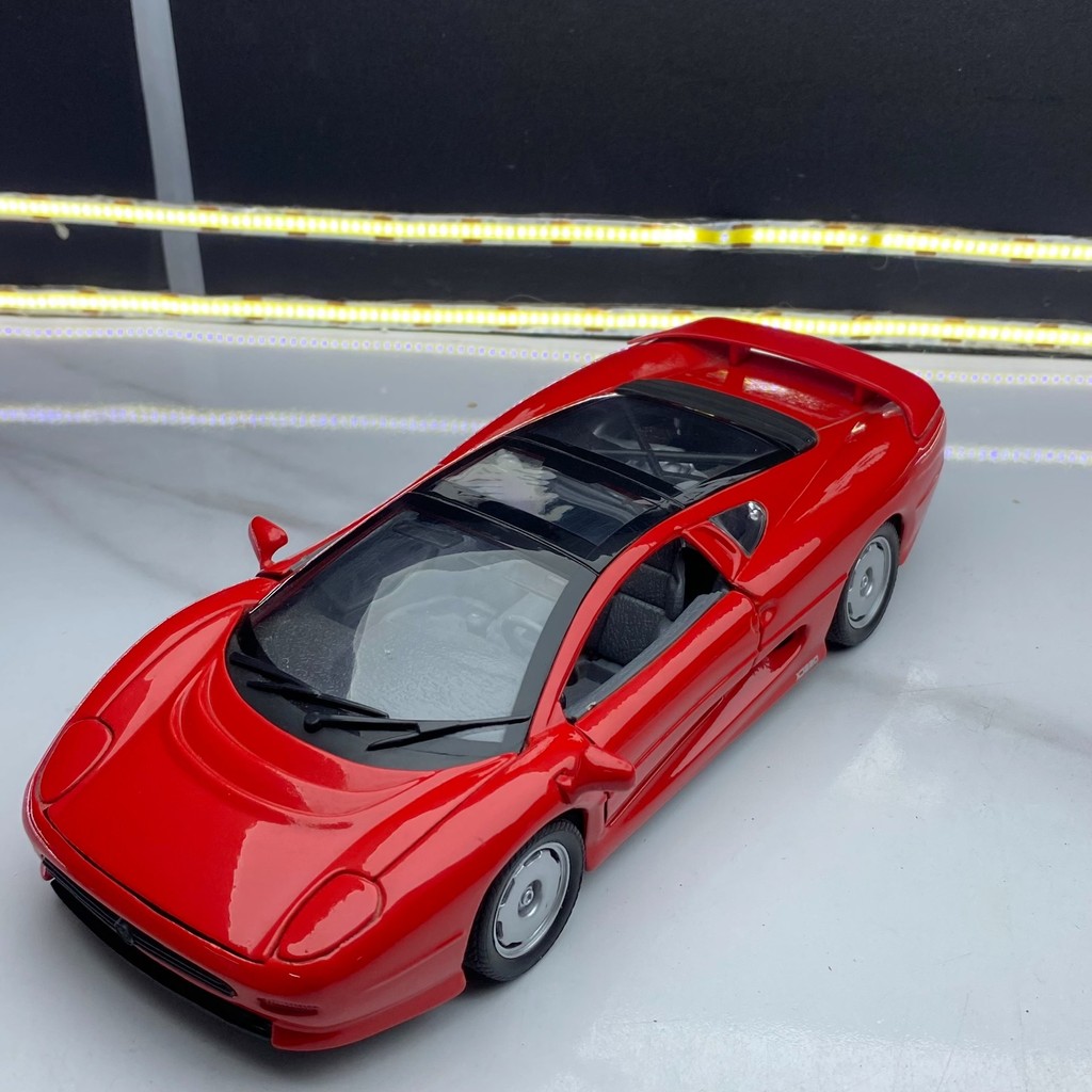 WELLY 1: 24 Jaguar XJ220 โมเดลรถอัลลอย รุ่นสีแดง รถ