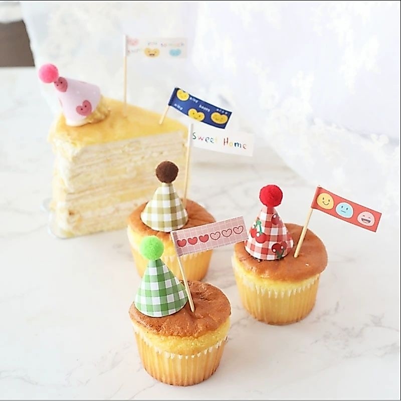 หมวกเล็กปักแต่งเค้ก 10 ชิ้น(สั่งขั้นต่ำ50บาทค่ะ)