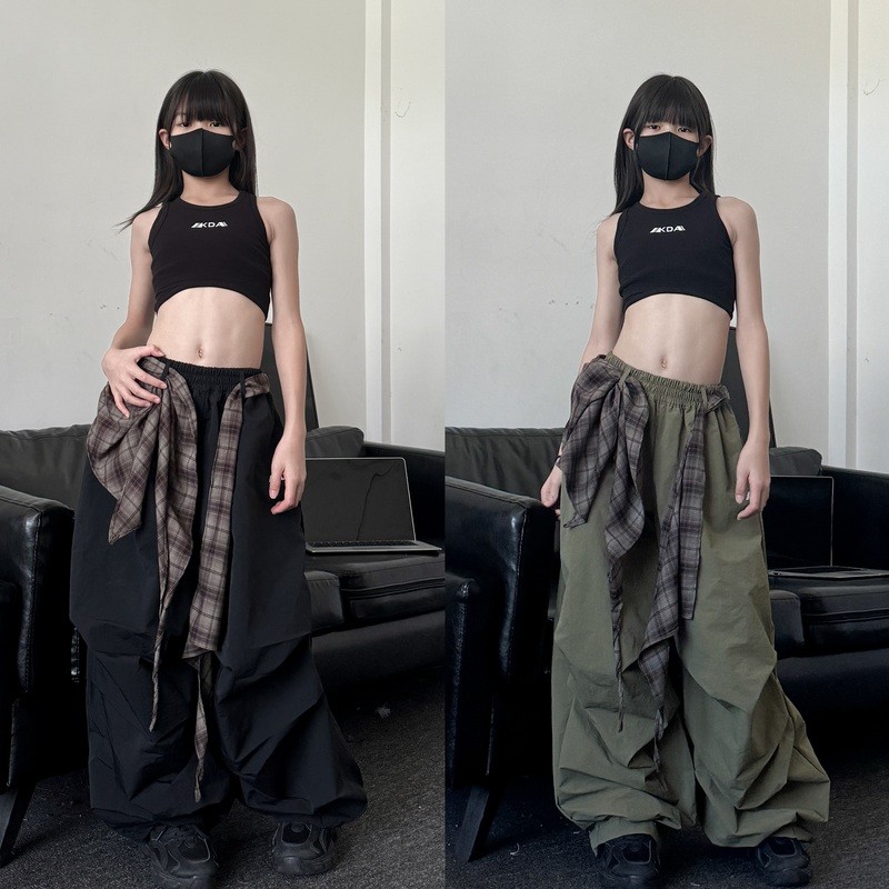 [KeDaYa] พร้อมส่ง กางเกงลายธงอเมริกัน ผ้าคาดเอวลายตาราง แฟชั่นฮิปฮอปสำหรับสาวๆ ชุดเต้นเด็ก Y2K OOTD