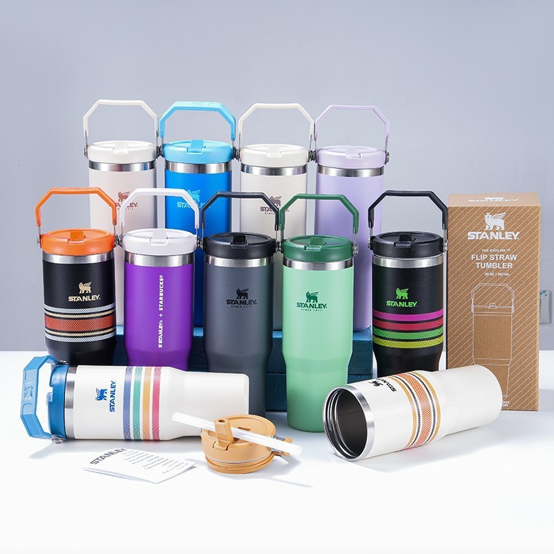 Stanley Thermos Cup 30oz | 887มล ความจุขนาดใหญ่ | อุปกรณ์เสริมหลายสี | การออกแบบที่จับรถยนต์ | ถ้วยร้อนน้ําแข็งเก็บความเย็น