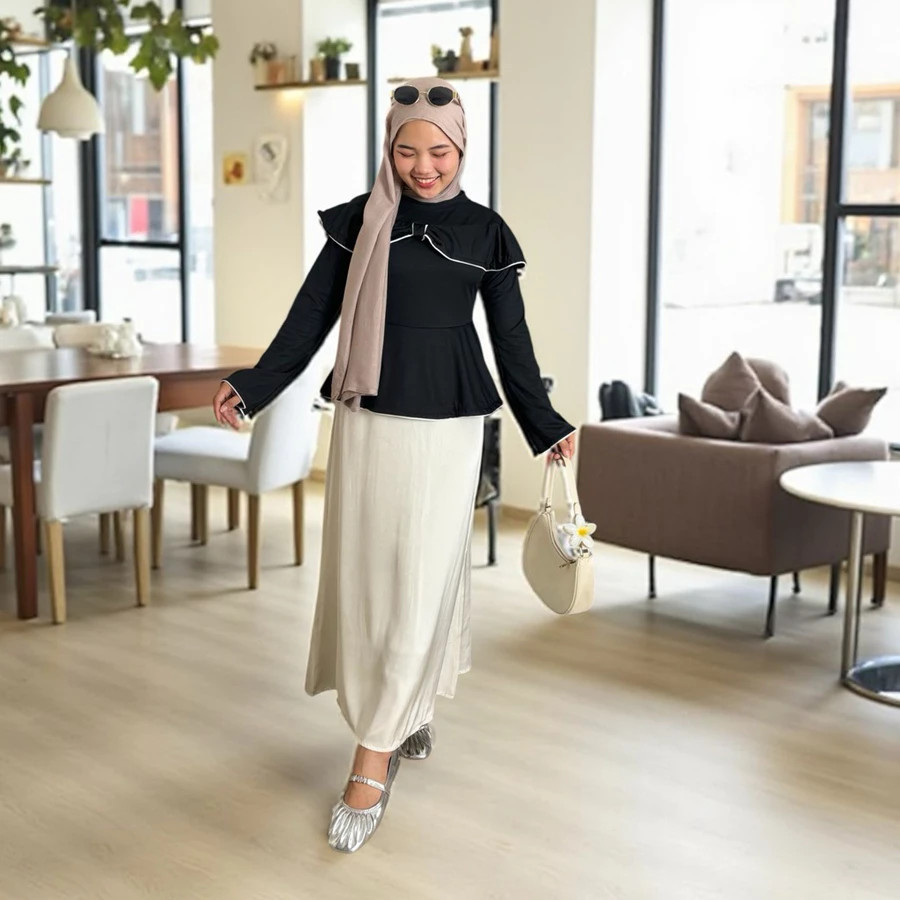 Tq88indonesia ล่าสุดเสื้อผู้หญิง / เสื้อเบลาส์ผู้หญิงอินเทรนด์ / CINDY RIBBON TOP BLOUSE แขนยาว