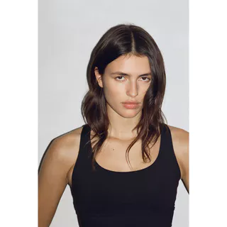 H&M(เอชแอนด์เอ็ม) สปอร์ตบราแบบซัพพอร์ตปานกลาง พร้อมเทคโนโลยี SoftMove™ Women Medium Support Sports b 1292058_1