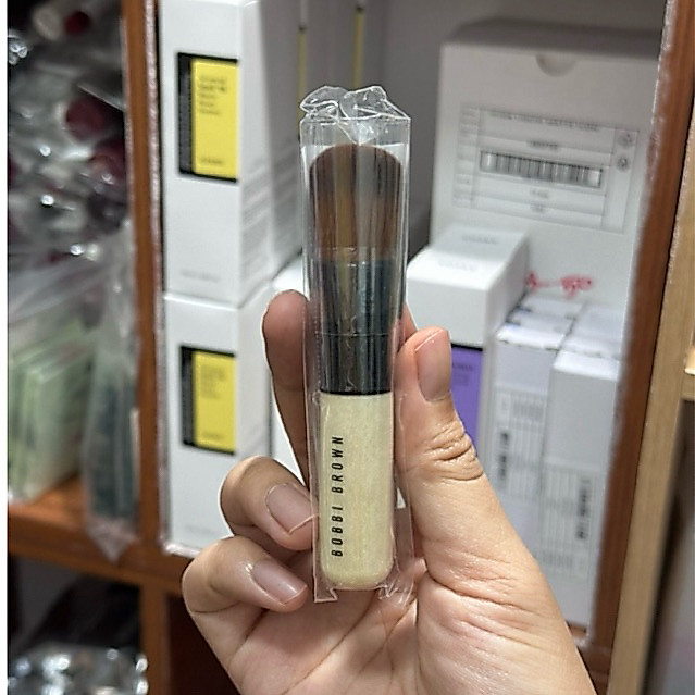 [ ขนาดมินิ ] Bobbi Brown Full Coverage Face Mini Brush