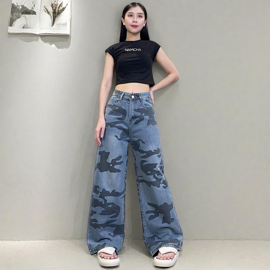 NAMCHA กางเกงยีนส์กระบอกกลางเอวสูง ลายทหาร 2654