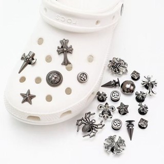 อุปกรณ์เสริมรองเท้า โลหะสไตล์เรโทร Crow Heart Cross สำหรับกา…