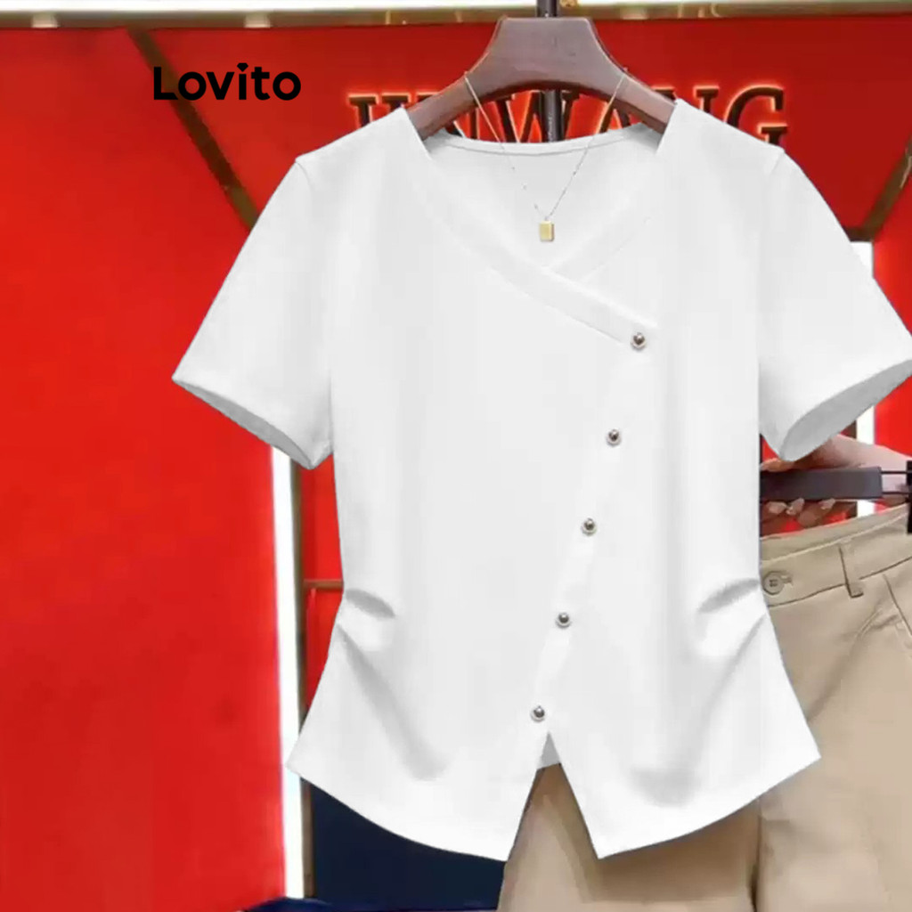 Lovito เสื้อยืดลําลองเสื้อยืดไข่มุกไม่สมมาตรด้านหน้าแยกธรรมดาสําหรับผู้หญิง L121AD1182