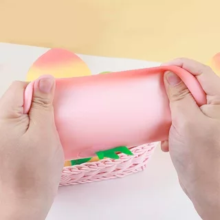 Ibloom Peach Fidget Toy ของเล่นบีบมืออ่อนโยนเพื่อปล่อยความวิตกกังวลของเล่นพกพา