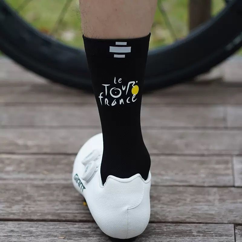 [ในสต็อก] UAE/UCI Tour de France ถุงเท้าปั่นจักรยานมืออาชีพแบบเดียวกัน, ถุงเท้าปั่นจักรยานถนนสะท้อนแสงกลางคืน, ถุงน่องกีฬากลางแจ้ง, ถุงน่องปั่นจักรยาน ราคา ถูกที่สุด ดีลบีเคเค แกลเลอรีภาพที่ 8