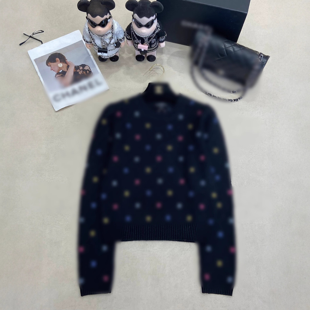 เสื้อกันหนาวแขนยาวขนสัตว์ ออกแบบใหม่สำหรับฤดูใบไม้ร่วง จาก Shenzhen ตกแต่งรอบคอมีสีสันสวยงาม