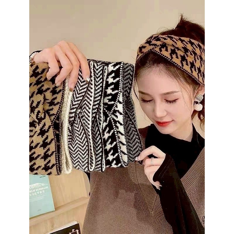 Aurora🛒พร้อมส่ง🚚 (รูปถ่ายจากงานจริง) ผ้าคาดผม ลายทาง สีพื้นยืดพอดี ใส่ได้ทุกวันแมตได้ทุกลุค - รูปที่ 4