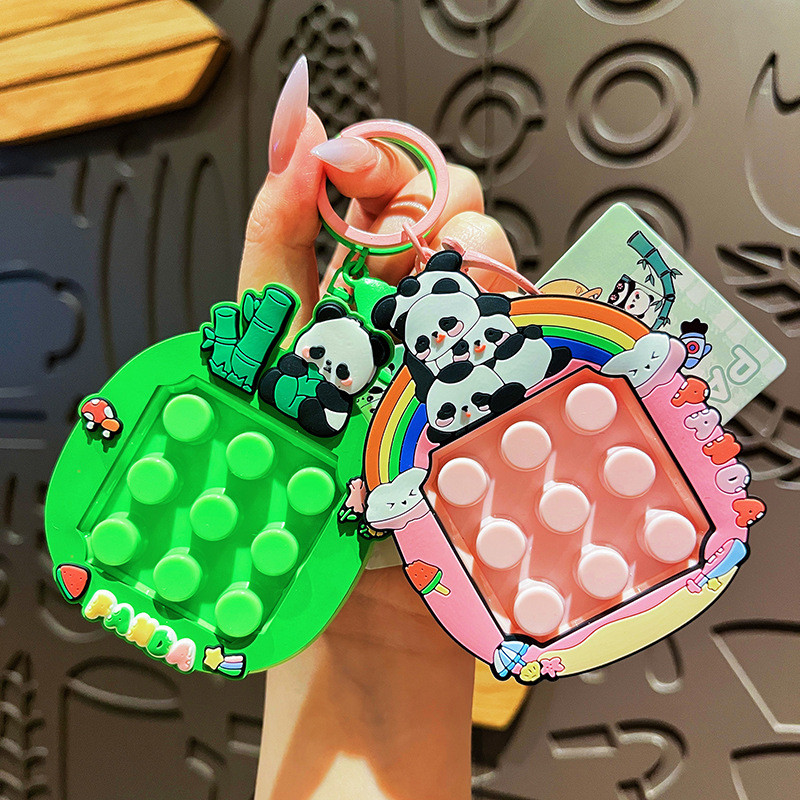 Creative Panda Family Pinch Music พวงกุญแจน่ารัก Decompression ของเล่นพวงกุญแจรถจี้กระเป๋านักเรียนนั