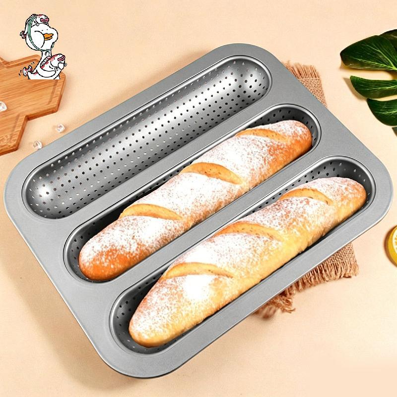แม่พิมพ์อบขนม 3-Cavity Non-Stick Perforated Baguette Hot Dog Bread Tray อุณหภูมิสูง