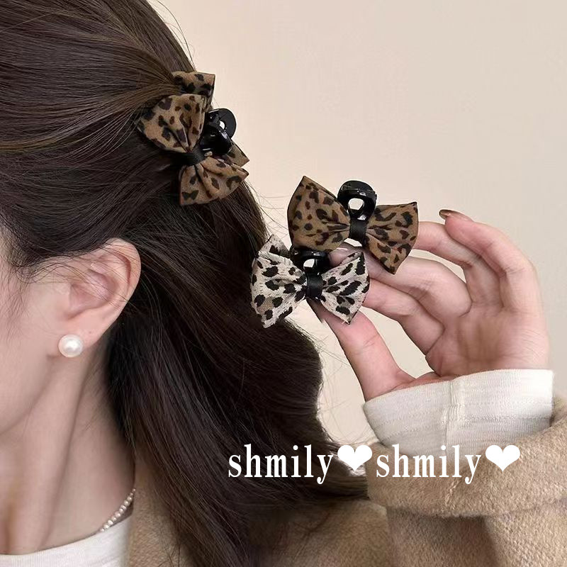 กิ๊บรูปเจ้าหญิงสмолไซซ์ พิมพ์ลายเสือดาว ดีไซน์เรียบหรู