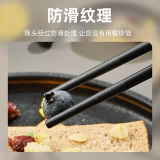 ชุดช้อนส้อมตะเกียบสแตนเลสเยอรมันที่เก็บต้านเชื้อแบคทีเรียบนโต๊ะอาหารแบบพกพาชุดสามชิ้นนักเรียนผู้ใหญ่ในครัวเรือน