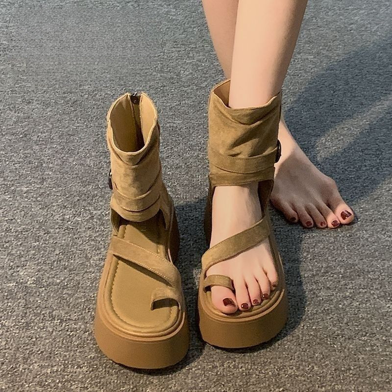 รองเท้าแตะโรมันแบบ High-Top สำหรับผู้หญิง ฤดูร้อนสไตล์ใหม่ กึ่งรองเท้าแตะพร้อมซิปกับ wedge heel เพิ่มความสูง