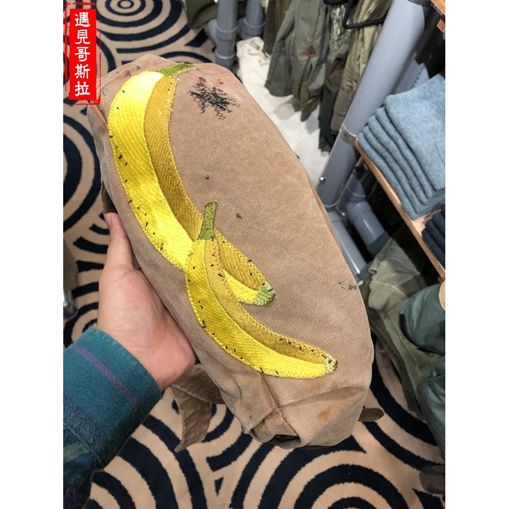 คอลเล็กชันใหม่จาก KAPITAL โดยHIRATA KAZUHIRO |_patch banana messenger bag| กระเป๋าคาดหน้าอกสไตล์ดั้ง