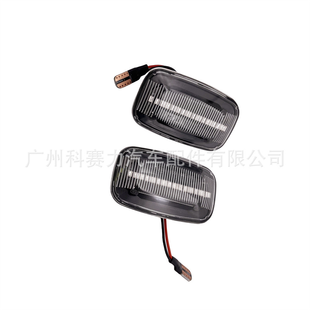 ไฟเลี้ยว LED แบบไดนามิกเหมาะสําหรับ Toyota Land Cruiser Land Cruiser 70 80 100 Series