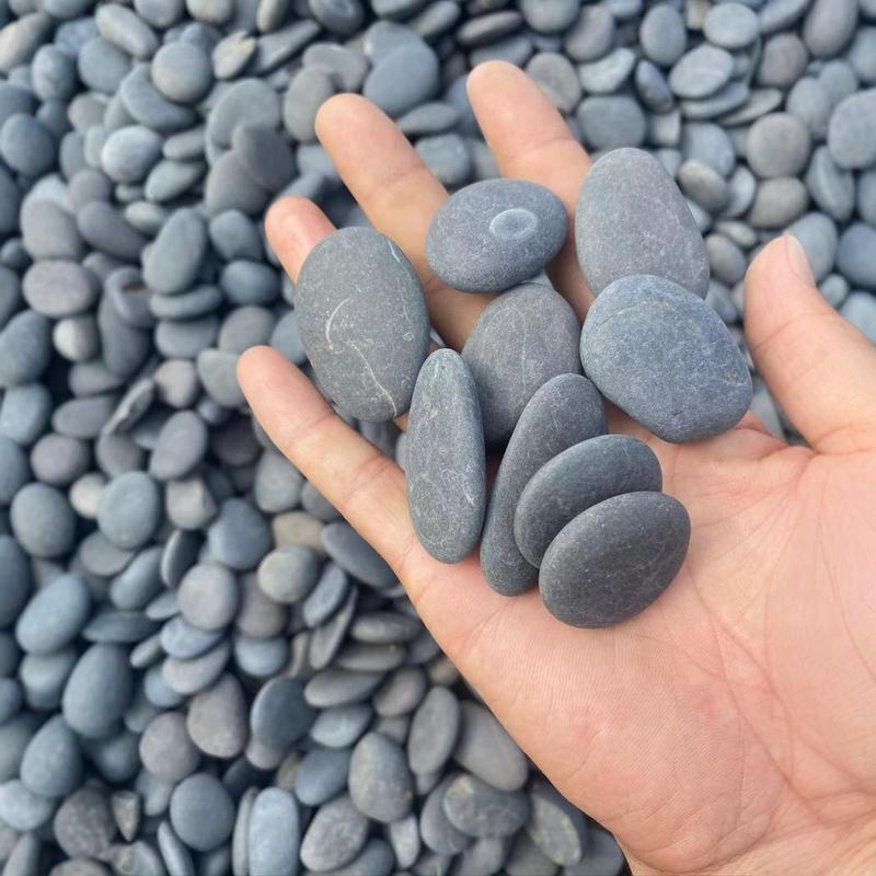 Black Pebbles Batch Natural Pebbles Garden ภูมิทัศน์หินกรวดขัดปูภูมิทัศน์ Green Land Rockery