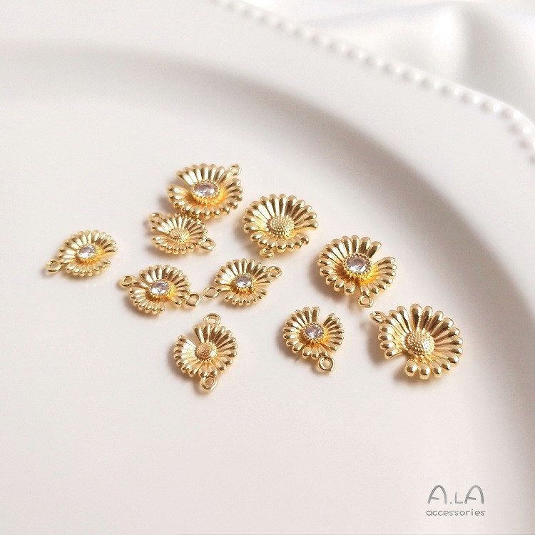 สีระบุ 14K Gold ฝังเพทาย Daisy จี้ diy สร้อยข้อมือ Clavicle สร้อยคอ Double Hole ดอกไม้ขนาดเล็กจี้อุป