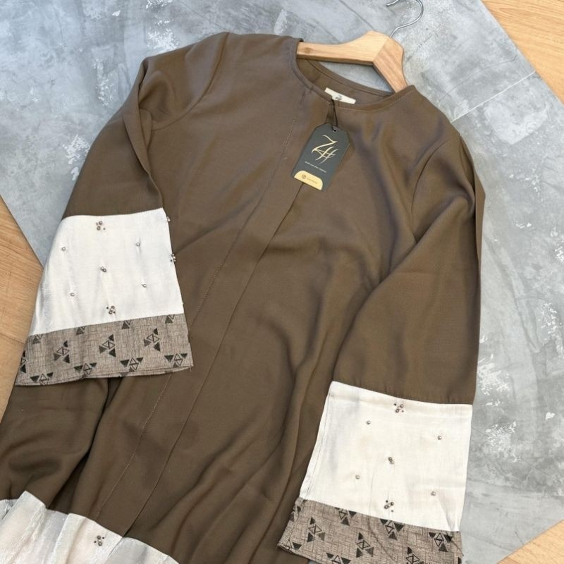 YEMA Kids Abaya โดย ZEHA Abaya คู่แม่และเด็ก