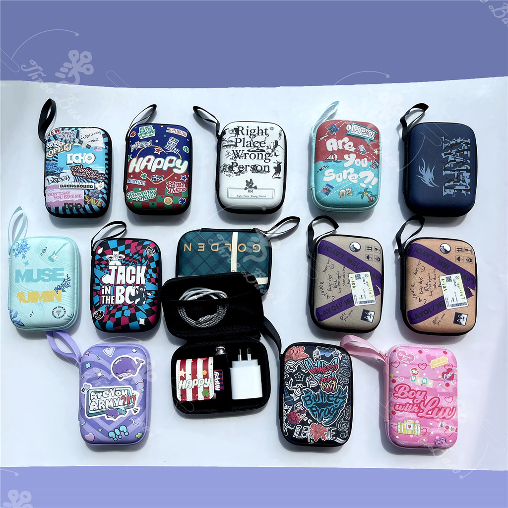 กระเป๋าใส่เหรียญ Jin ECHO Happy V Layover JUNGKOOK Tattoo SUGA D-DAY RM Data Cable Storage JIMIN JHOPE Pouches หนังแบบพกพาหูฟังเก็บ AreYouSure กระเป๋าเครื่องสําอางกระเป๋าซิปสลิง