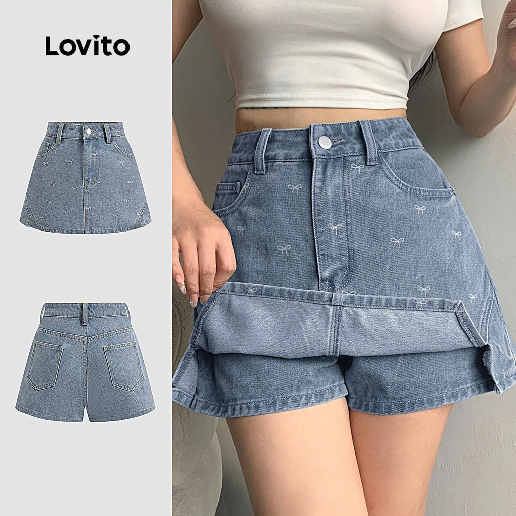 Lovito Casual กางเกงขาสั้นยีนส์ลำลอง กระดุมปลอม 2 in 1 กางเกงยีนส์สีฟ้าอ่อนสำหรับผู้หญิงในฤดูใบไม้ผลิ/ฤดูร้อน L139AD019
