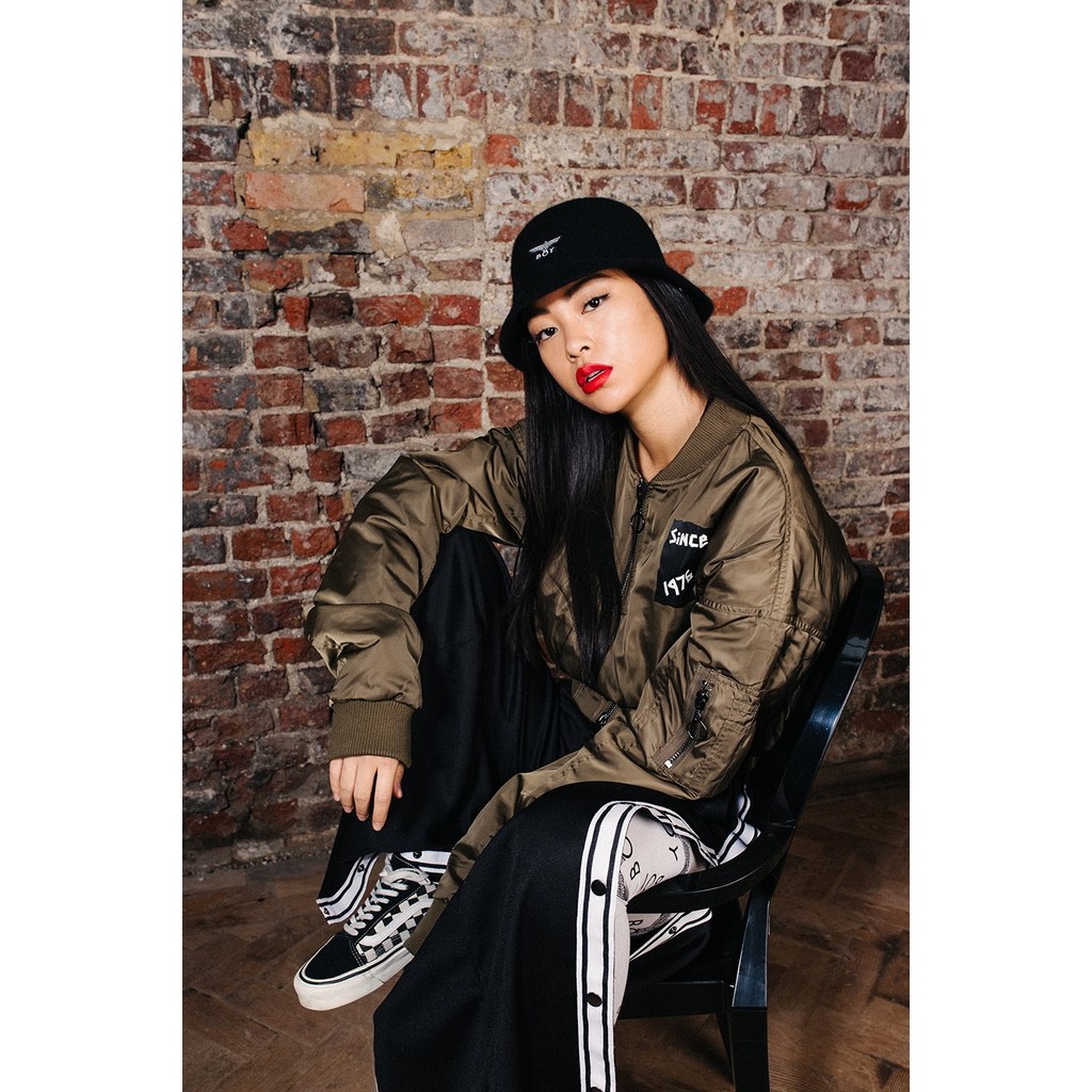 หมวกทรงบั๊กเก็ต BOY LONDON SLEEDON ผลิตภัณฑ์ของแท้จากBoy George