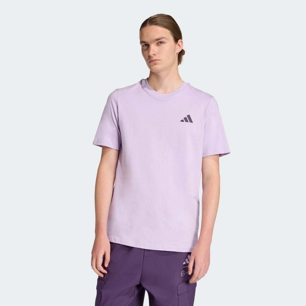 adidas Motorsport เสื้อยืดผ้าทอพรีเมียมพิมพ์ลายทีม Mercedes - AMG Petronas Formula One ผู้ชาย สีม่วง JX4275