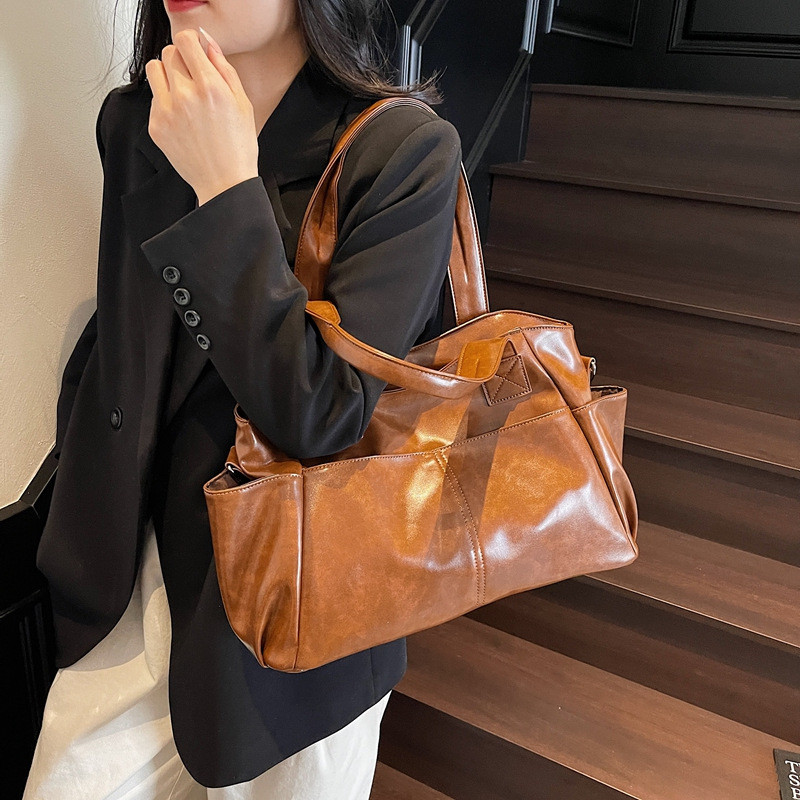Tote Bag Retro Soft Leather PU Leisure Shoulder Bag Outdoor Travel Leisure Large Capacity Commuter A